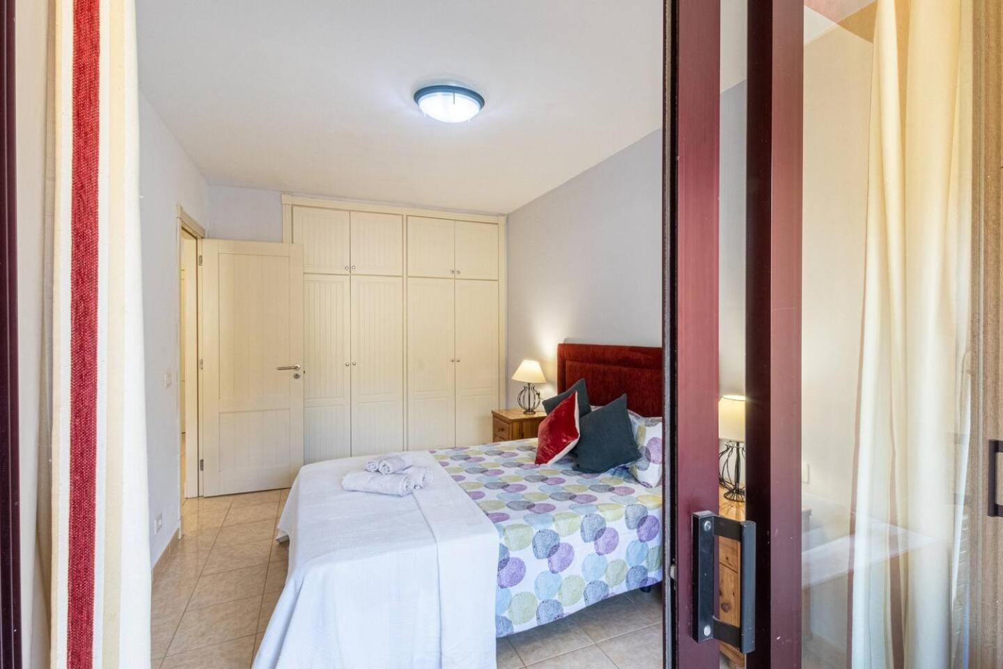 Peaceful One Bedroom Apartment Пуерто-де-Сантьяго Екстер'єр фото