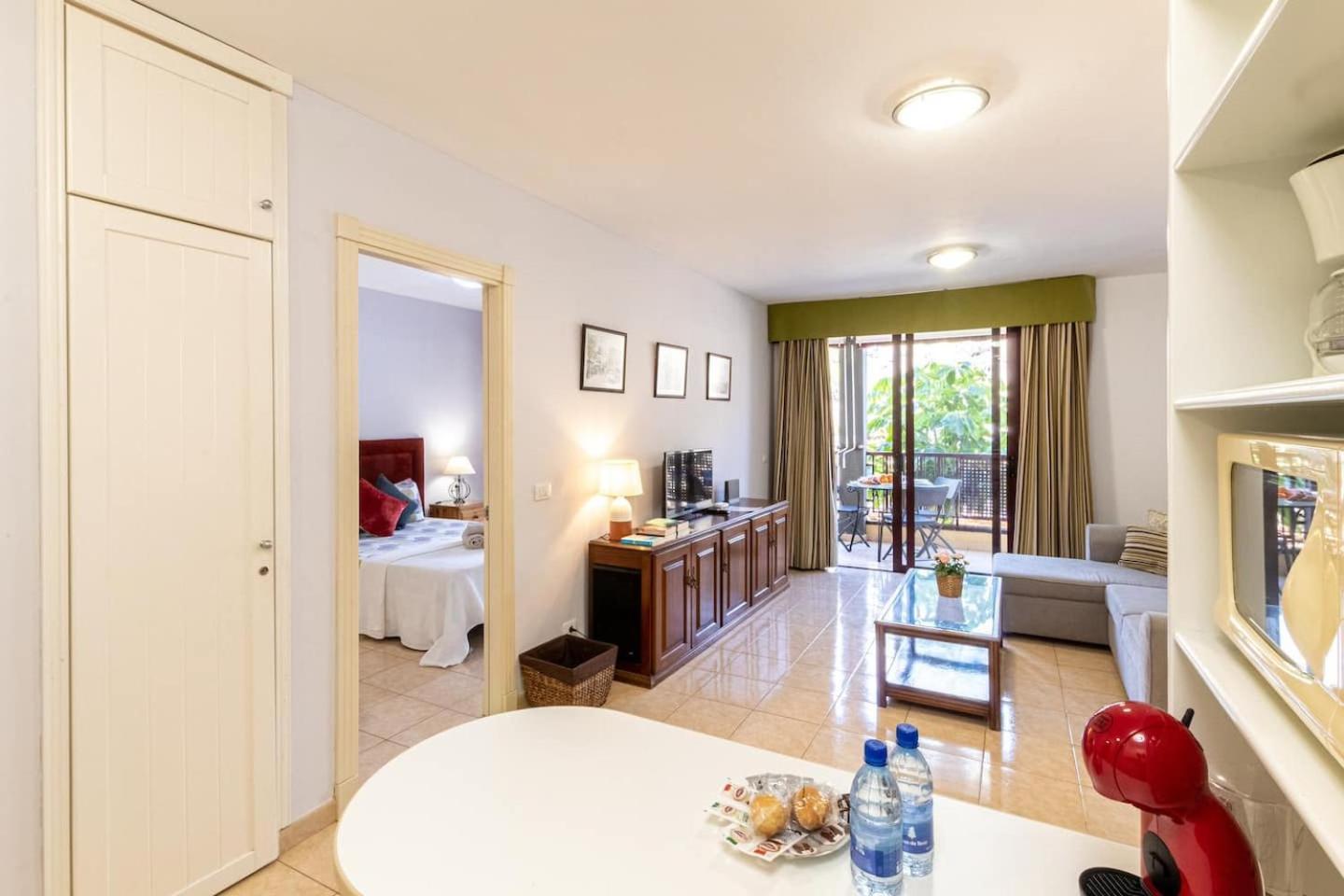 Peaceful One Bedroom Apartment Пуерто-де-Сантьяго Екстер'єр фото